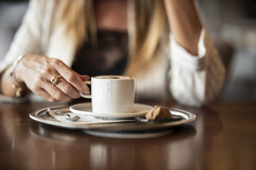 多喝咖啡预防老年痴呆吗,吃什么可以预防老年痴呆